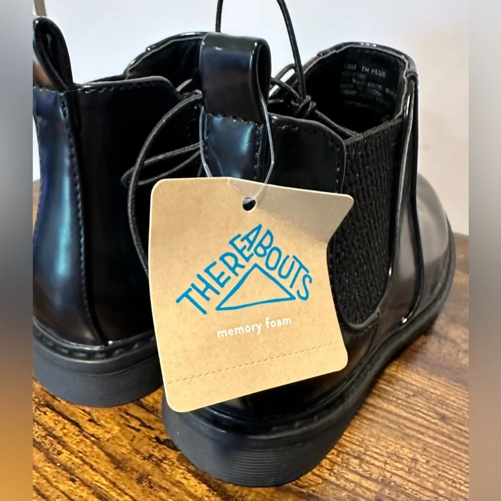 Thereabouts Little Girls Black Flux Flat Heel Chelsea Boots NWT Size 13